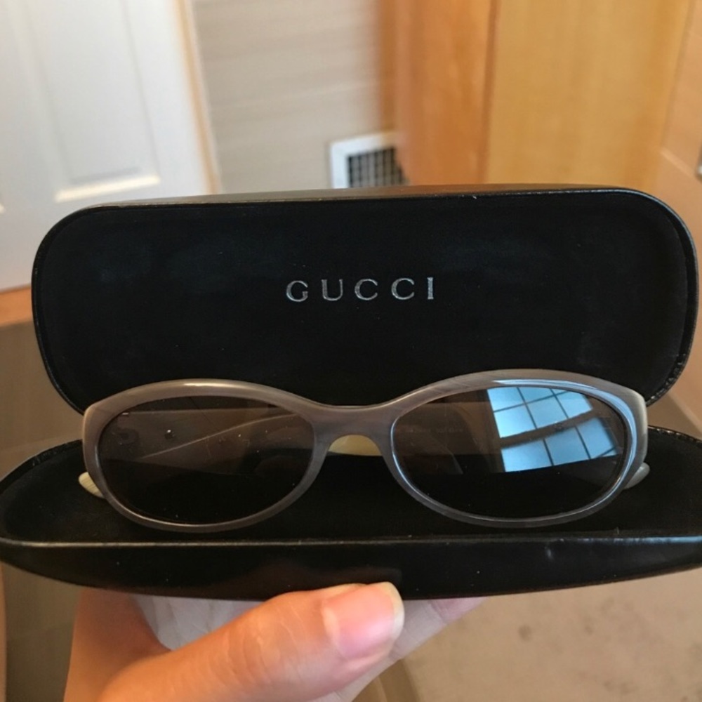 GUCCI SUNGLASSES